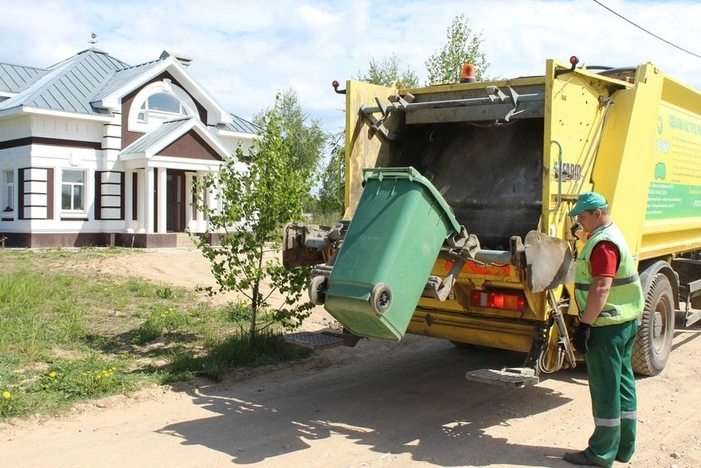 Вывоз мусора с дачи СНТ в Каменске-Шахтинском от ПроМусор — вывоз дачного и садового мусора, цена от 1700 руб