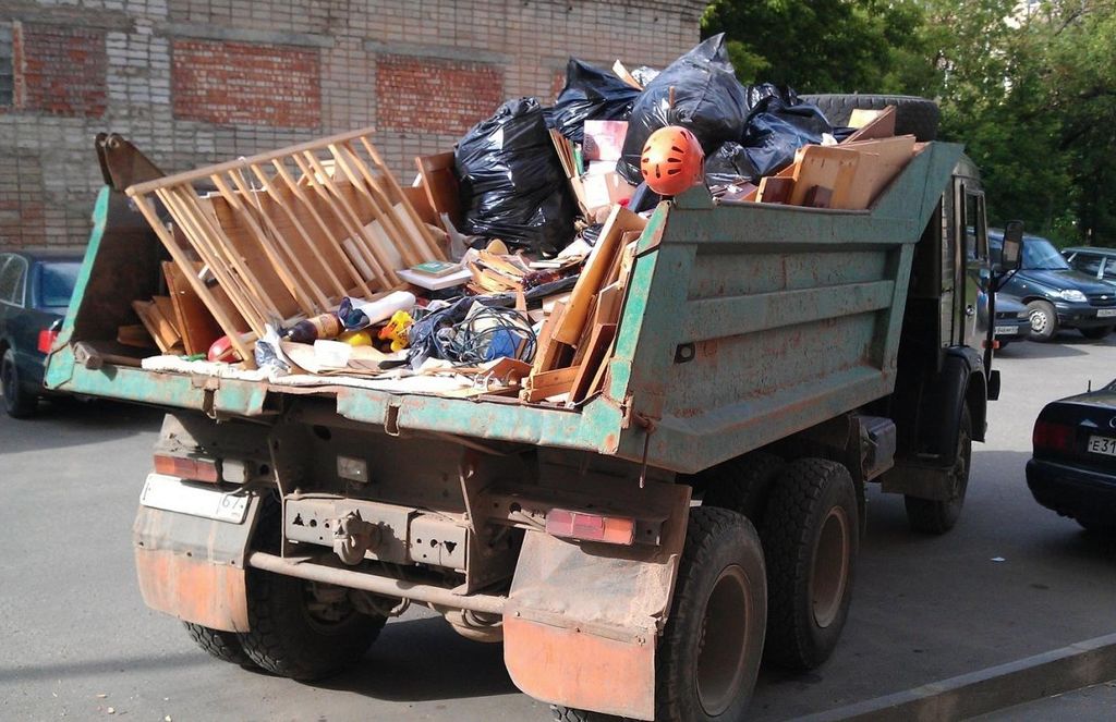 Вывоз мусора из магазина в Каменске-Шахтинском от ПроМусор: услуги, цена от 1803 руб., утилизация отходов
