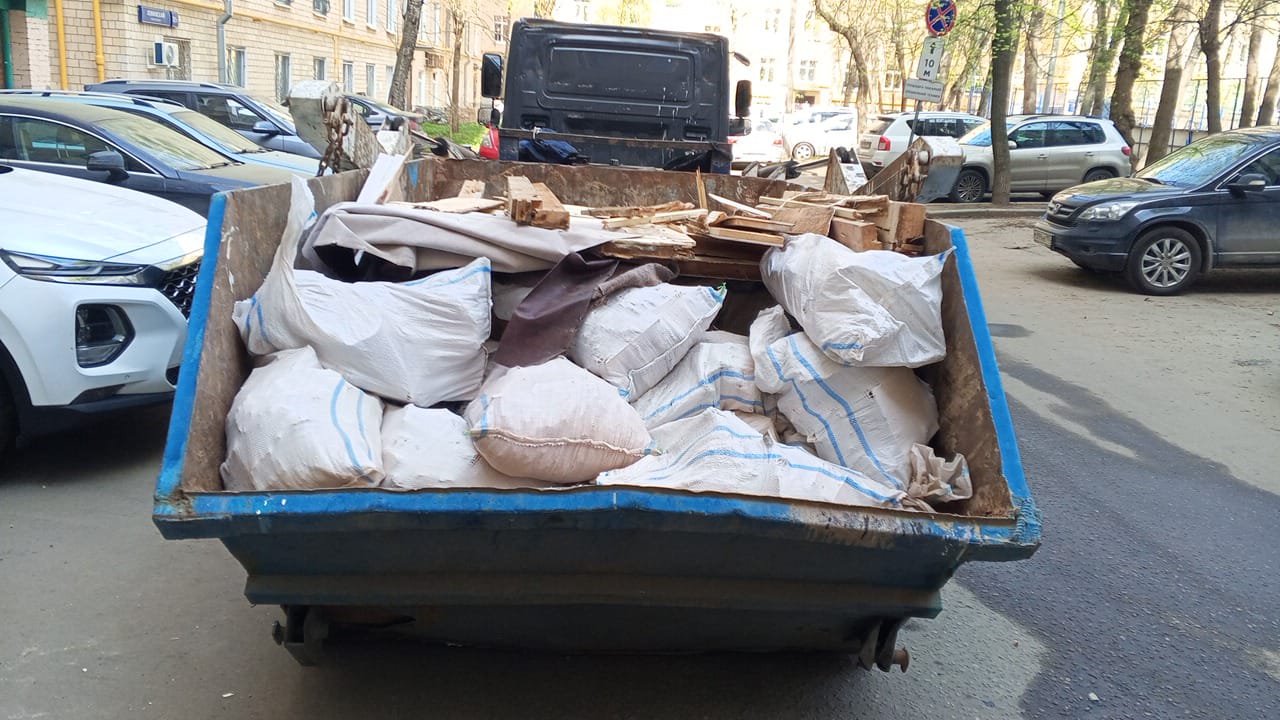 Вывоз мусора из магазина в Каменске-Шахтинском в октябре