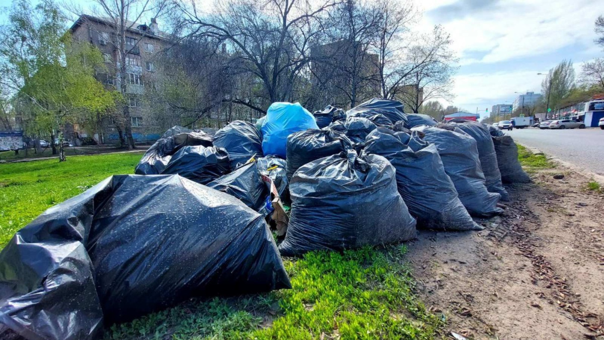 Вывоз и утилизация мусора после субботника в Каменске-Шахтинском в октябре
