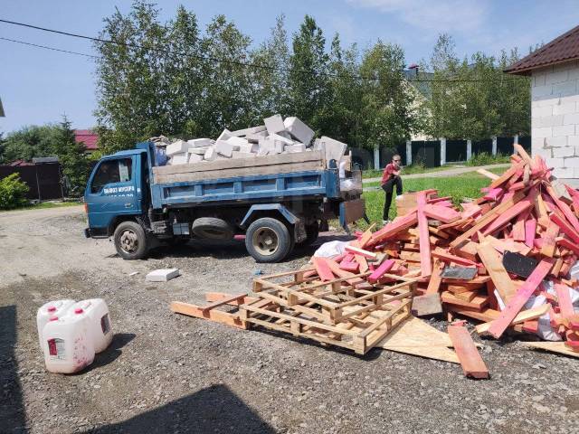 Вывоз мусора с чердака в Каменске-Шахтинском в октябре