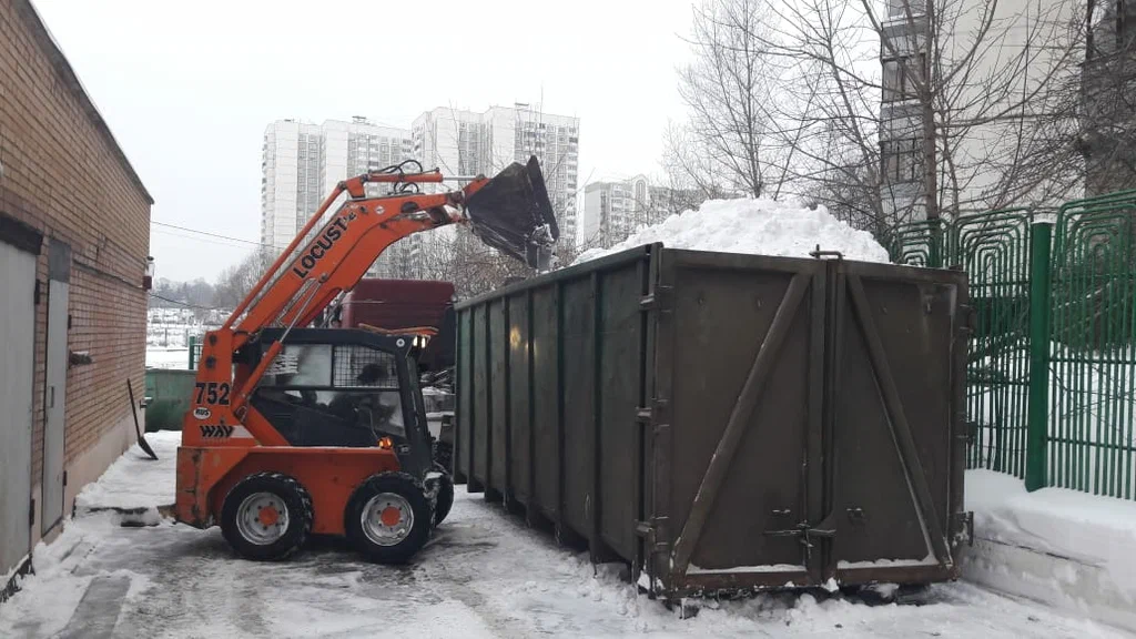 Вывоз снега контейнерами в Каменске-Шахтинском — цена от 3296 руб., заказать контейнер для снега в ПроМусор